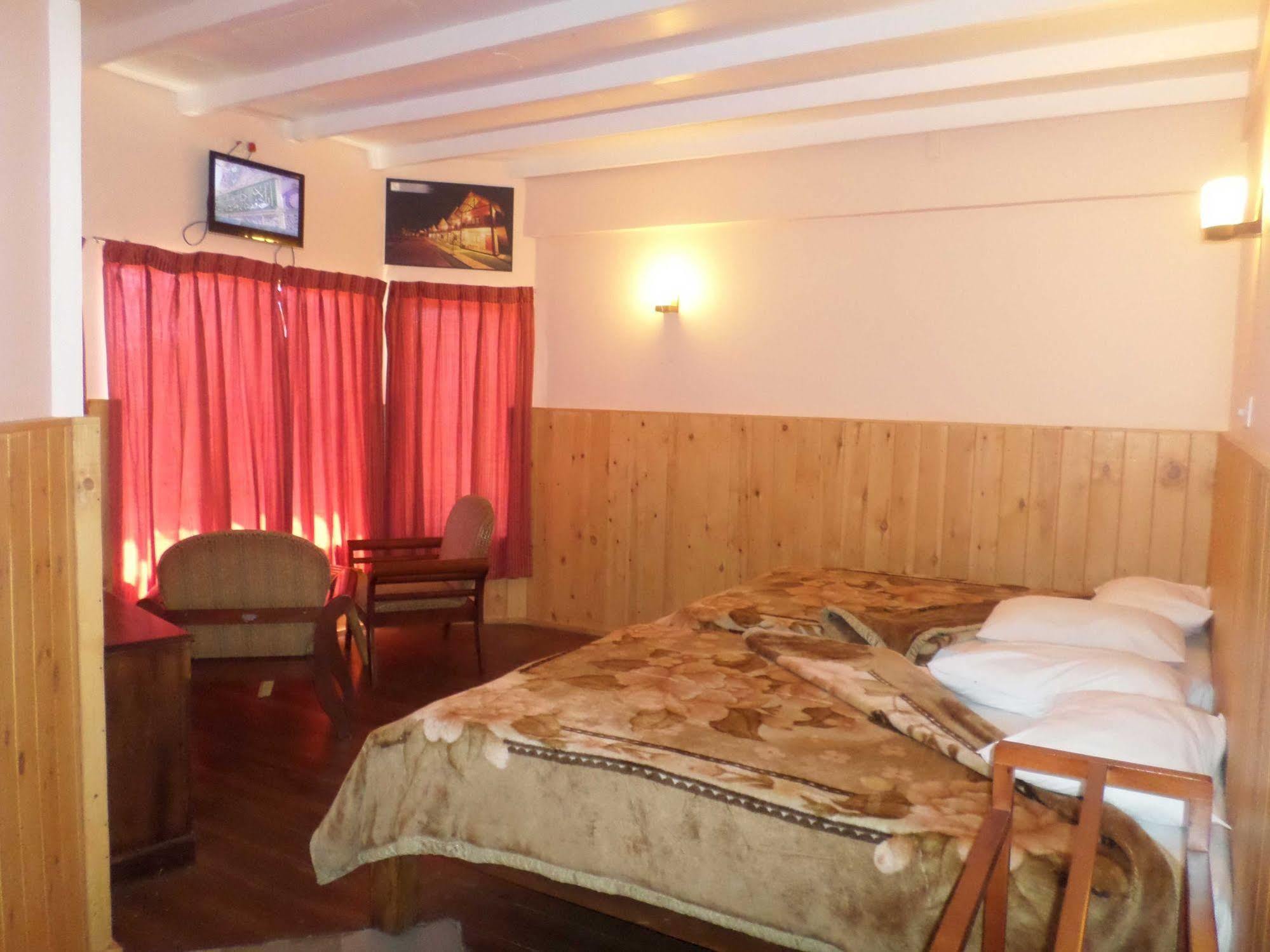 Vista Hotel Eden Hill Нувара-Элия Экстерьер фото